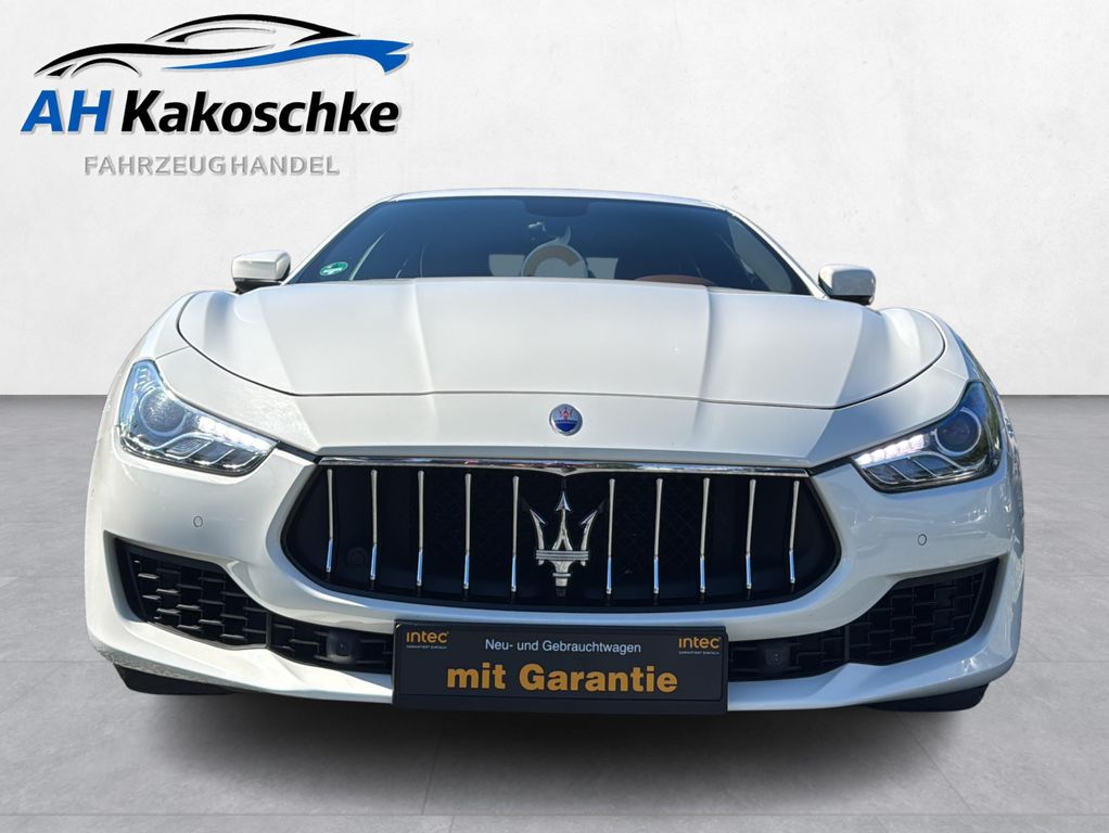 Bild des Angebotes Maserati Ghibli Automatik Leder CarPlay PDC Navi Temp DAB