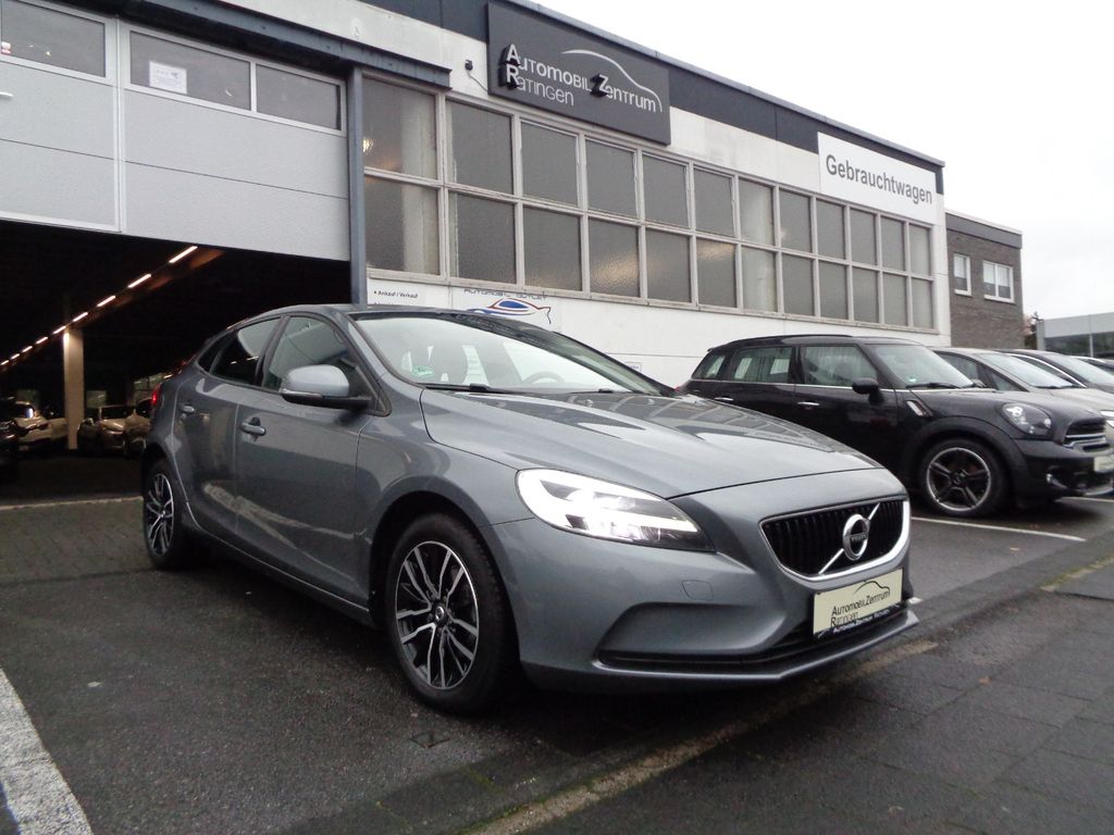 Bild des Angebotes Volvo V40 2.0 D2 Momentum 2.HAND*LED*NAVI*LEDER*ALU*
