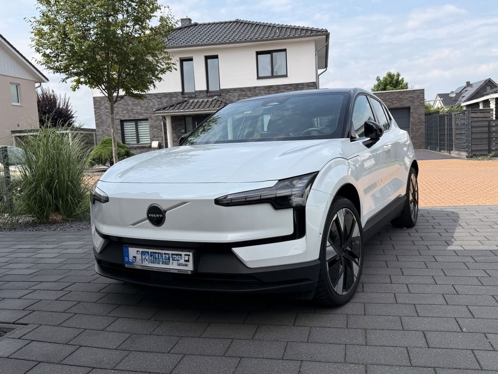 Bild des Angebotes Volvo EX30 Twin AWD Ultra Wärmepumpe Panorama