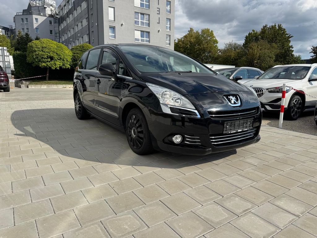 Bild des Angebotes Peugeot 5008 Active AHK / 8 - Fach / Panorama
