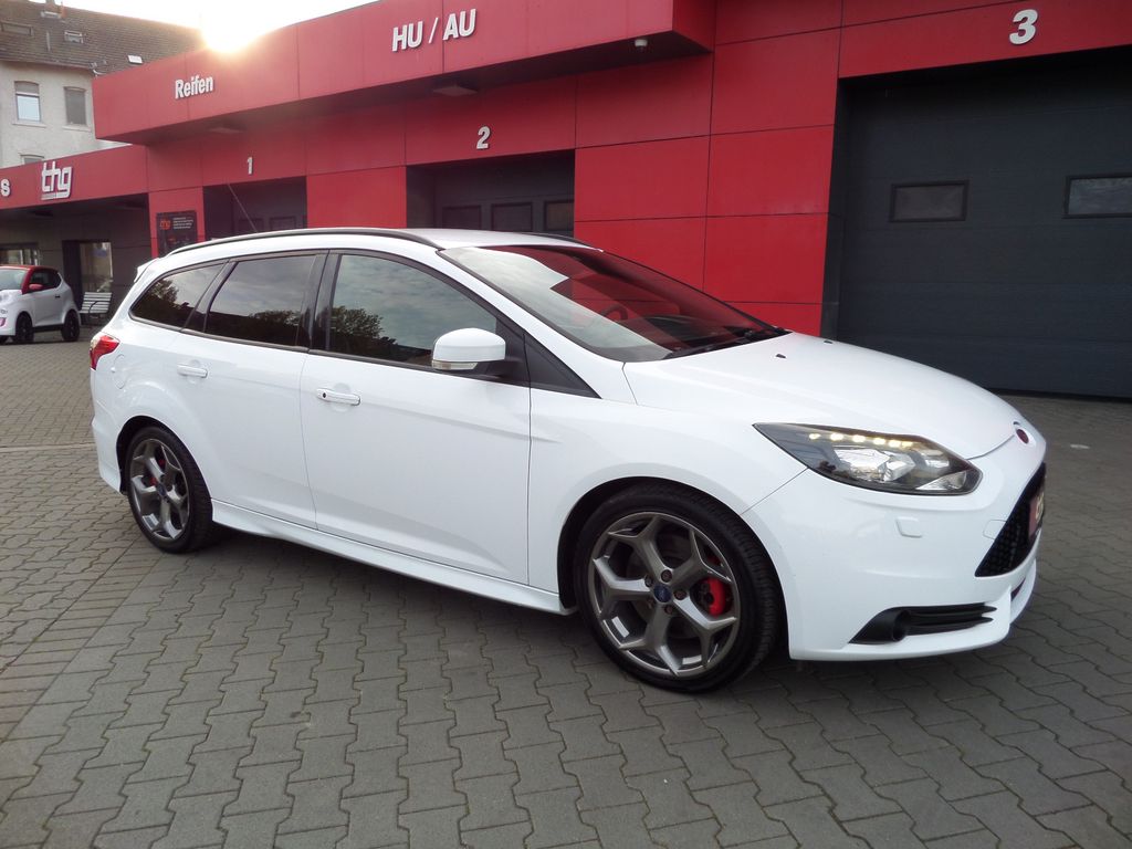 Ford Focus Turnier 2.0 ST  NAVI-LEDER