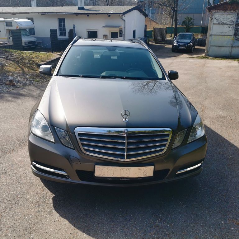 Bild des Angebotes Mercedes-Benz E 220 CDI BLUE EFFICIENCY