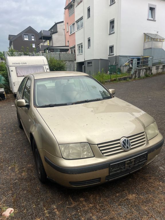 Bild des Angebotes Volkswagen Bora 1.6 Auto Highline Highline