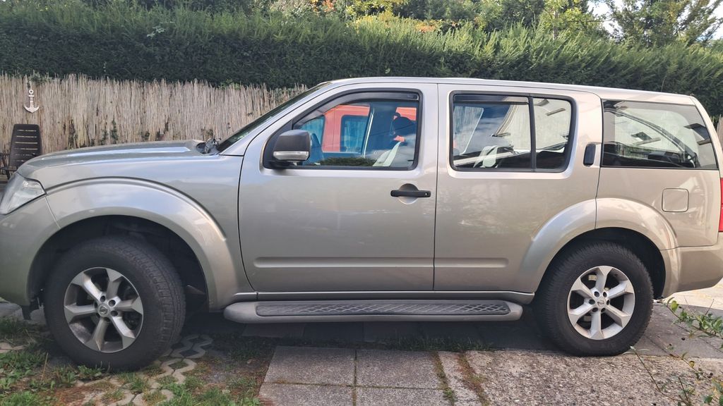 Nissan Pathfinder 2.5 dCi DPF PLATINUM 4WD PLATINUM