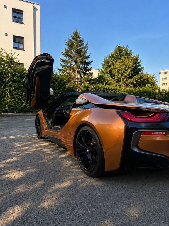 Bild des Angebotes BMW i8 Roadster - Garantie - Laserlicht - H&K -