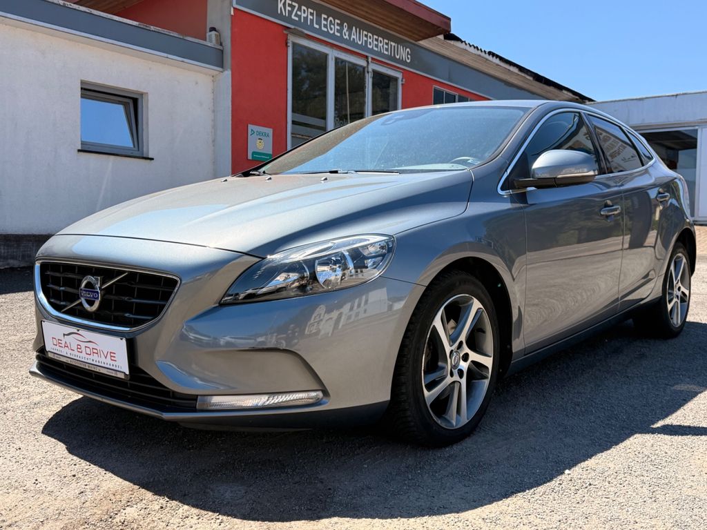 Bild des Angebotes Volvo V40 Momentum Navi PDC