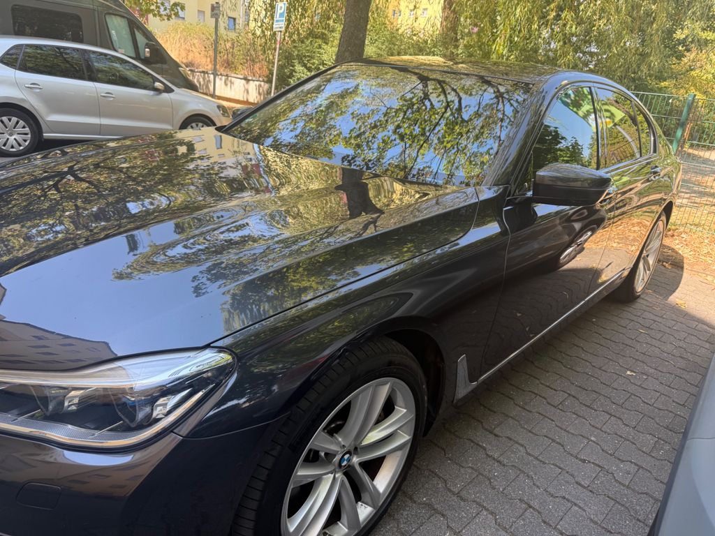 Bild des Angebotes BMW 750d xDrive -, Sophistograu Brillanteffekt metal