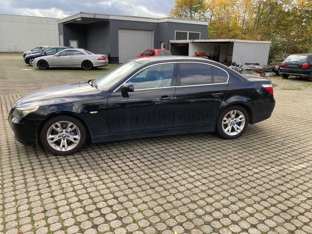 Bild des Angebotes BMW 523i Lim. mit Flüssiggas Leder, SSD