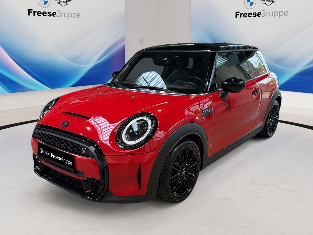 Bild des Angebotes MINI Cooper S HEAD-UP PANO RFK HIFI LENKRADHZ LORDOSE