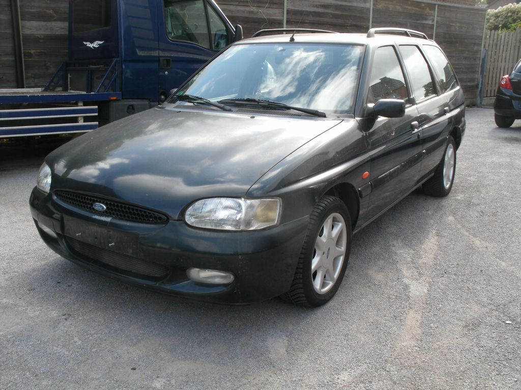 Bild des Angebotes Ford Escort 1,8 Ghia Kombi Servo Klima Tüv 07.2027.