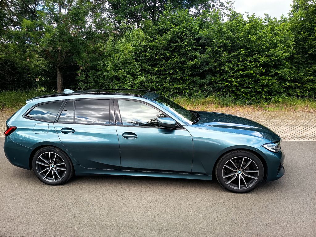 Bild des Angebotes BMW 320d xDrive Touring Automatic -
