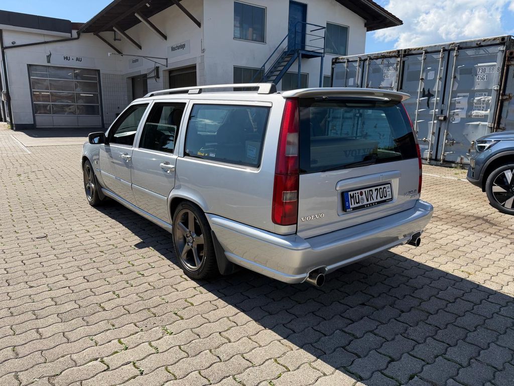 Bild des Angebotes Volvo V70 R AWD 2.4 Turbo | Motor komplett revid