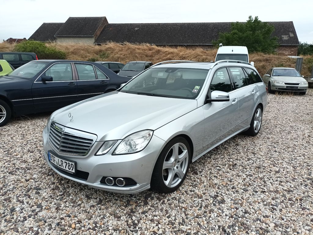 Bild des Angebotes Mercedes-Benz T-Modell E 220 CDI BlueEfficiency, Top Zustand