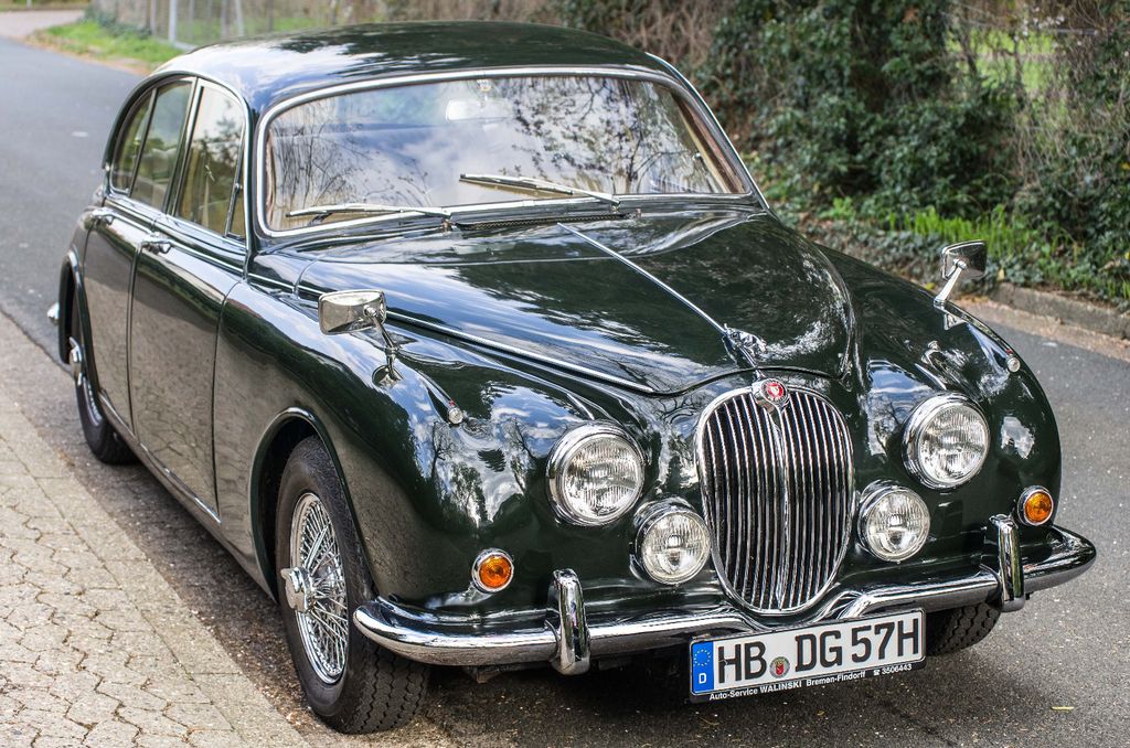 Jaguar MK II