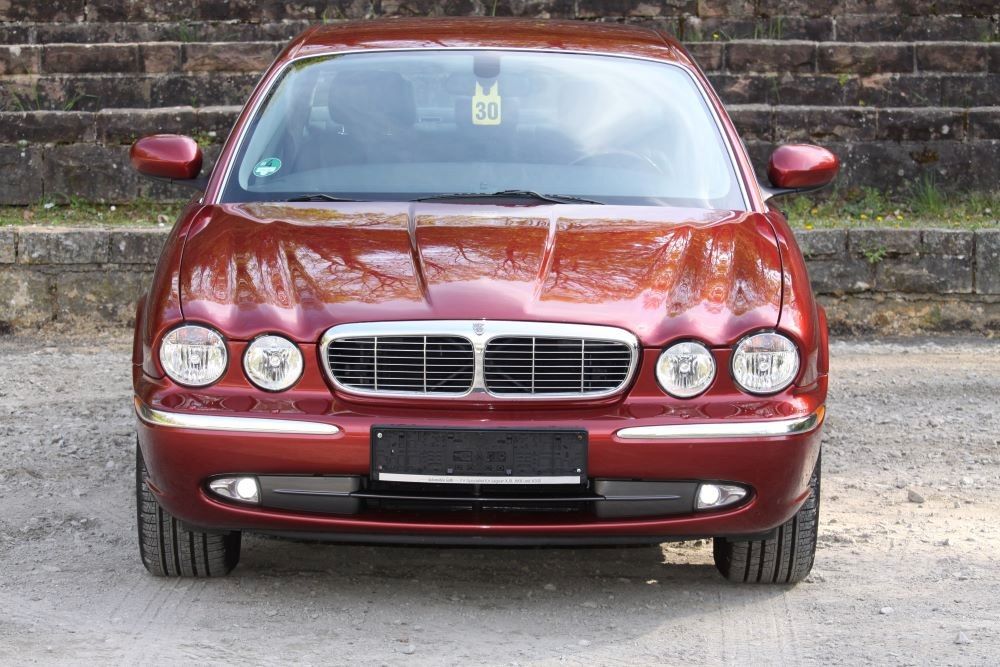 Bild des Angebotes Jaguar XJ8 4.2 Liter mit 3 Jahren Garantie