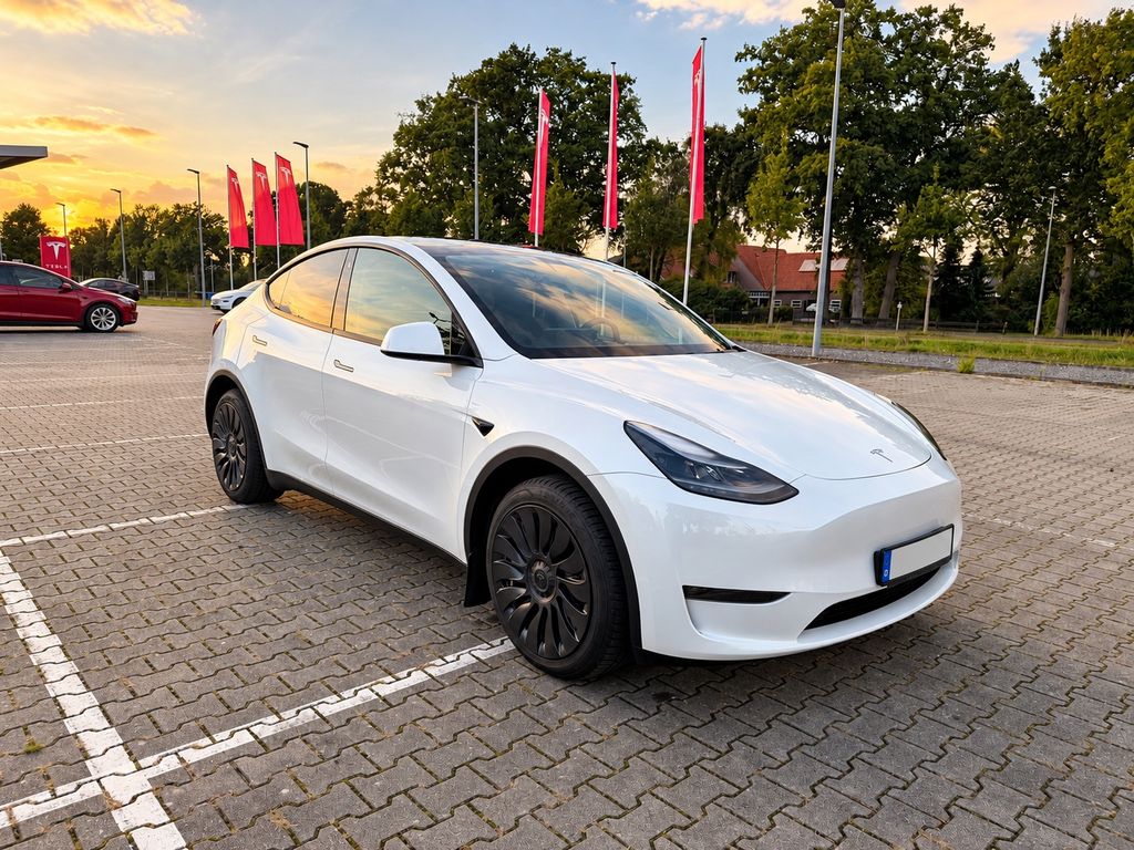Bild des Angebotes Tesla Model Y Long Range AWD | Dual Motor | 12/2022 |