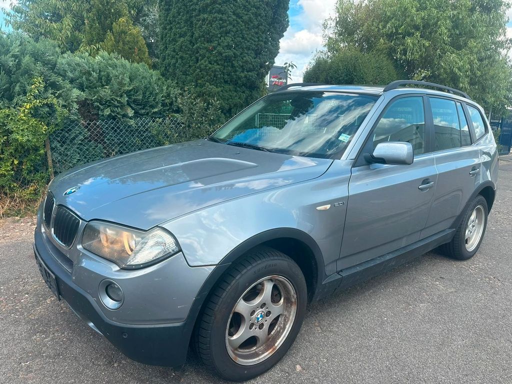 BMW X3 - 2.0 Benzin - 4X4 - Panorama