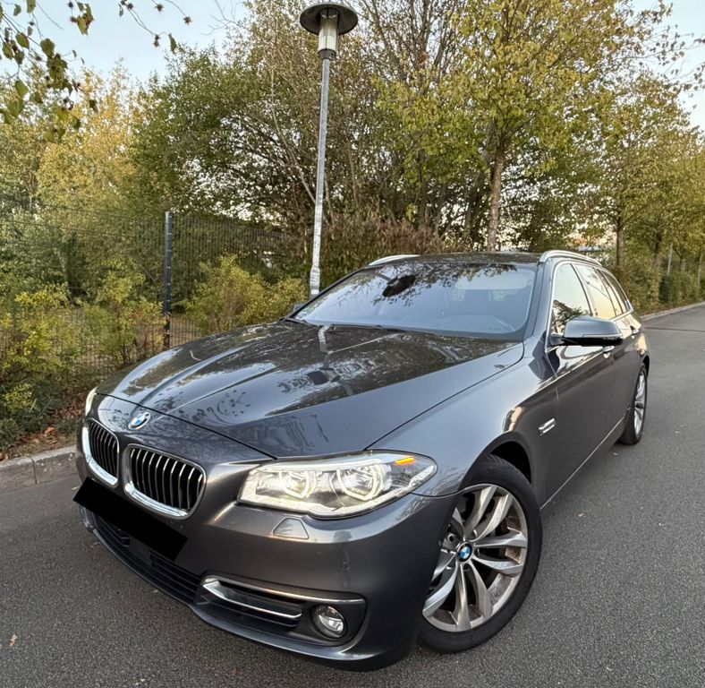 Bild des Angebotes BMW 520d xDrive Touring Luxury Line Voll Paket