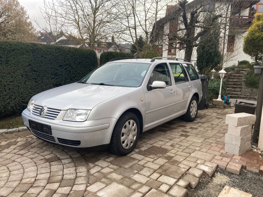 Bild des Angebotes Volkswagen Bora 2.3 Auto Highline Variant Highline