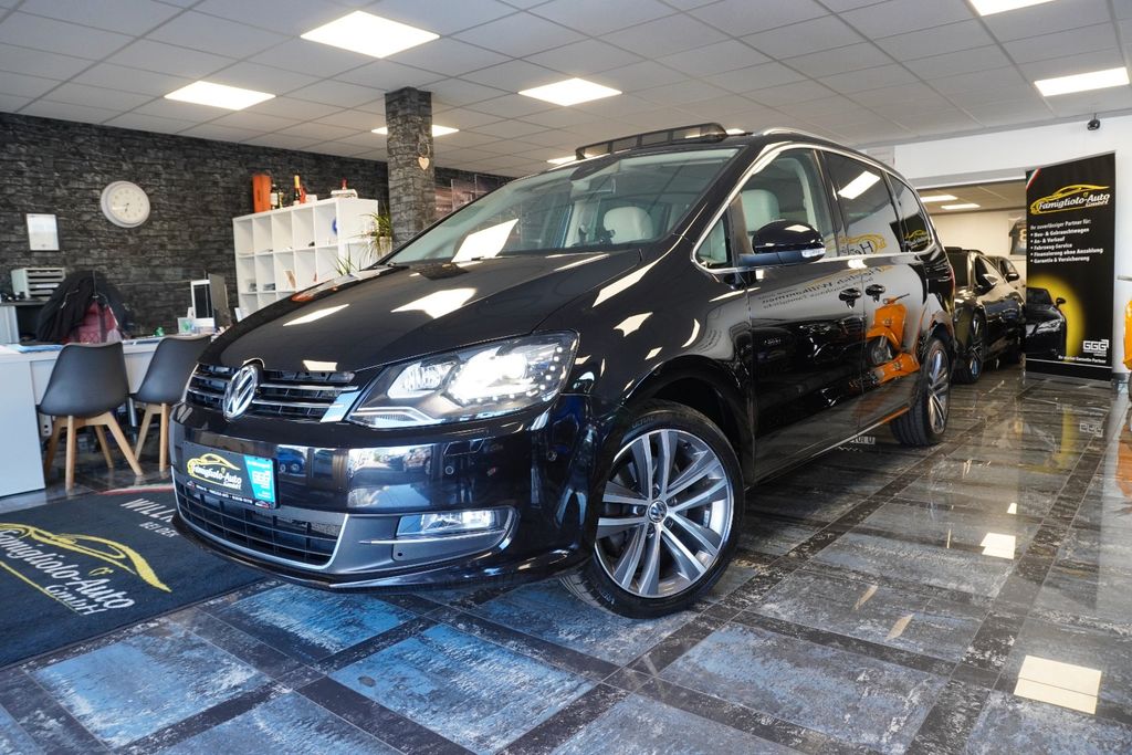 Bild des Angebotes Volkswagen Sharan Highline/2xSchiebe/Xenon/Leder/7-S/Navi