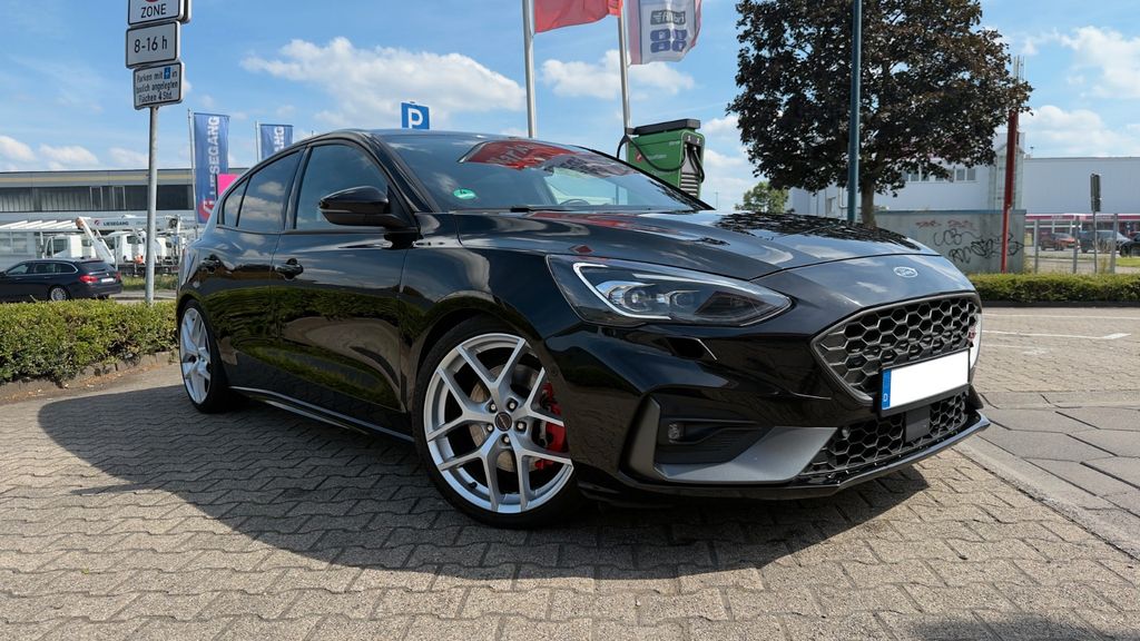 Ford Focus ST (2019)  Top gepflegt, TÜV neu