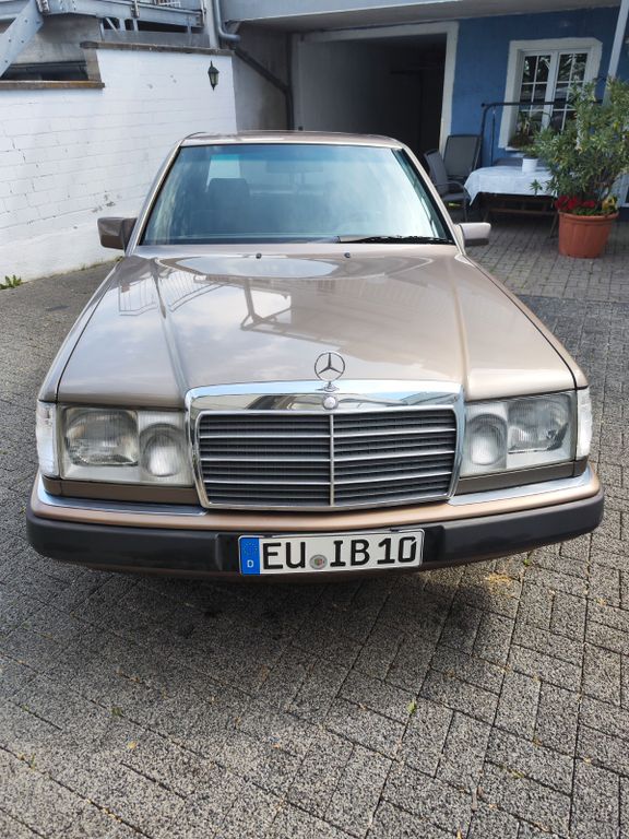 Bild des Angebotes Mercedes-Benz 230