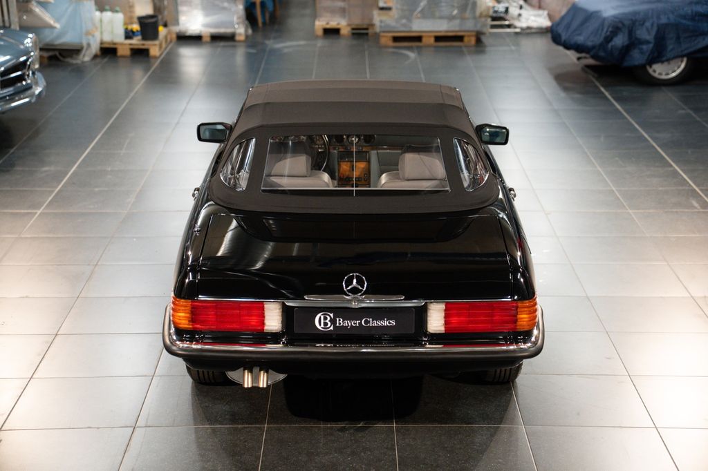 Bild des Angebotes Mercedes-Benz SL 560 - MATCHING - RESTAURIERT