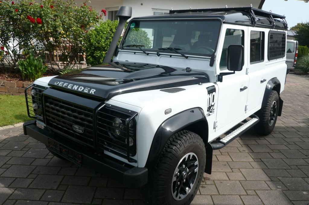 Land Rover Defender 110 ADVENTURE * 7-Sitzer / Standheizung