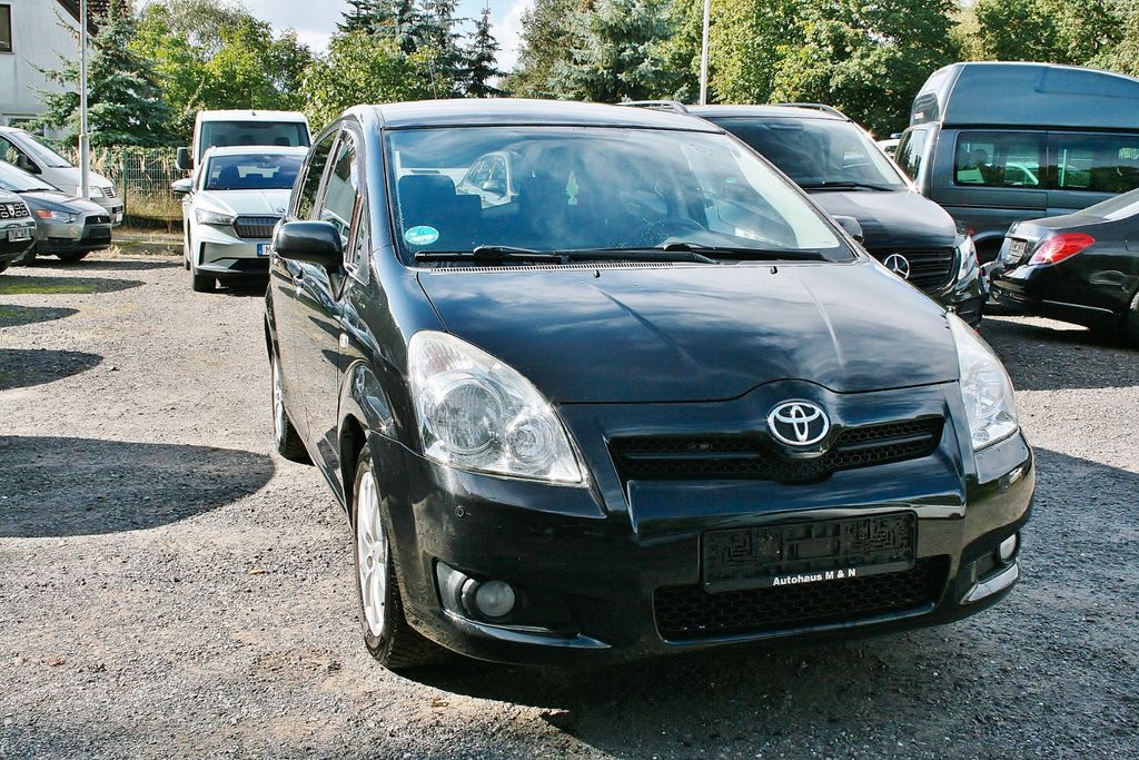 Bild des Angebotes Toyota Corolla Verso 1.8 Team+AHK+PDC+Tempomat