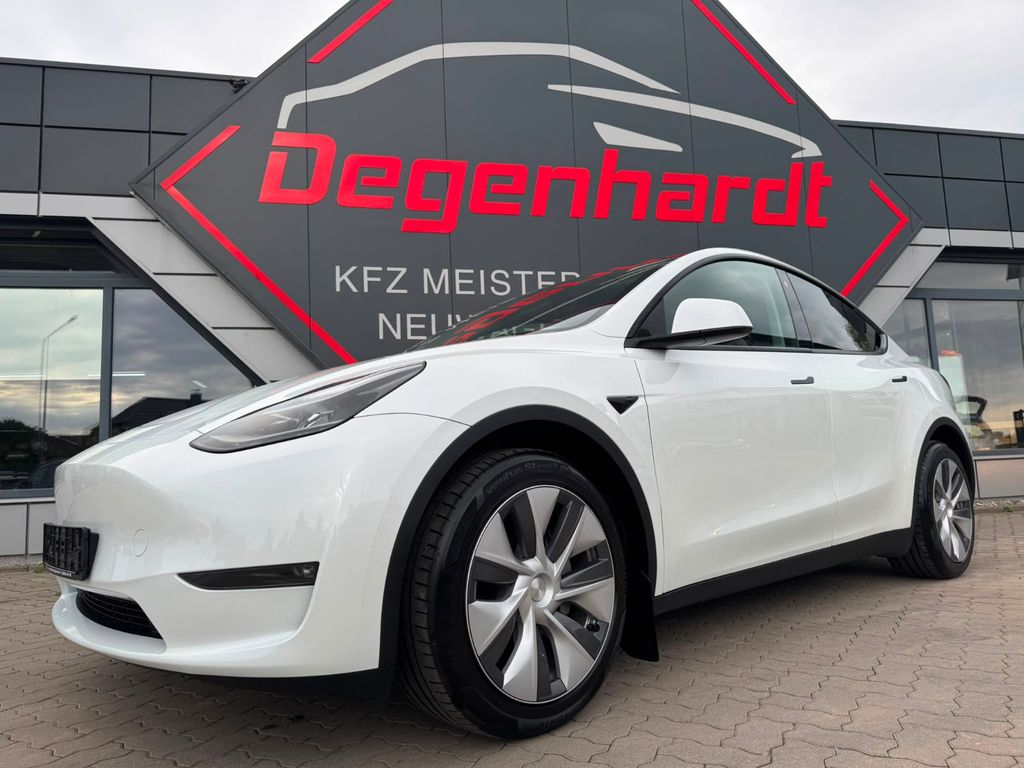 Bild des Angebotes Tesla Model Y Long Range Dual AWD Matrix AHK Wärmepump