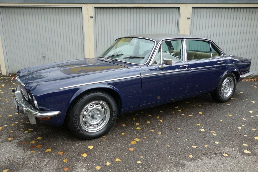 Bild des Angebotes Jaguar XJ12 OLDTIMER/ H-Kennzeichen/ AUTOMATIK/ Leder