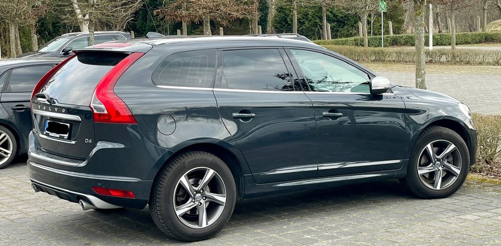 Bild des Angebotes Volvo XC60 D4 R-Design - Summum Geartronic FWD