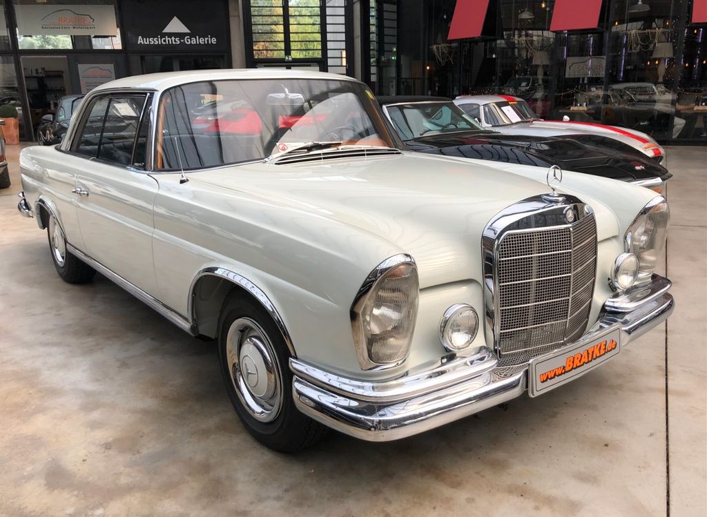 Bild des Angebotes Mercedes-Benz SE/C W111 deutsch, Schalter, perfekter Zustand