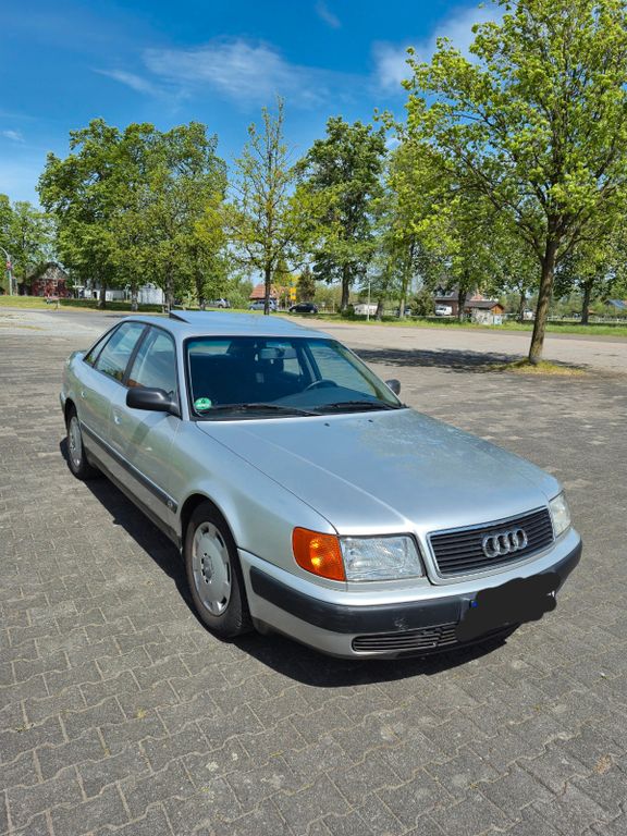 Audi 100