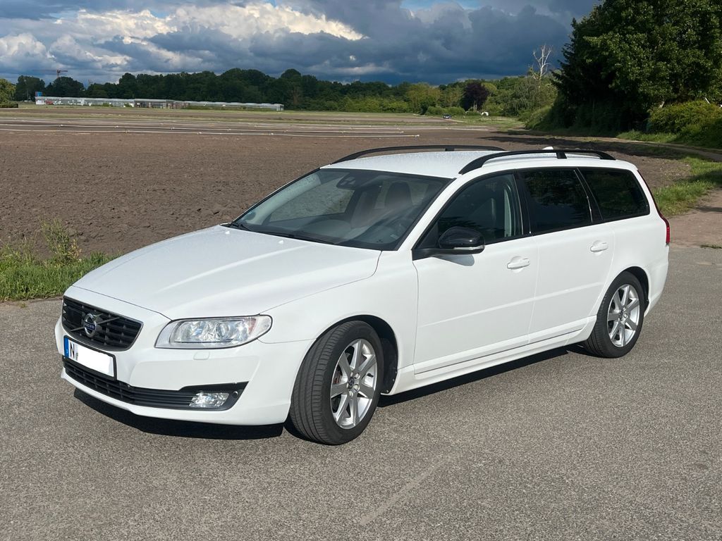 Volvo V70 D4 Linje Svart Standheiz.+AHK+ACC+Licht