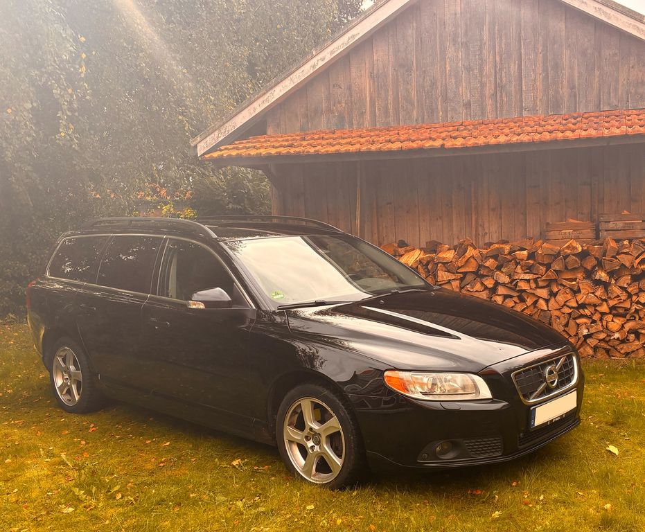 Bild des Angebotes Volvo V70 D3 Momentum Geartronic