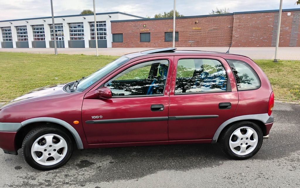 Opel Corsa 1.2 16V Edition 100 Edition 100