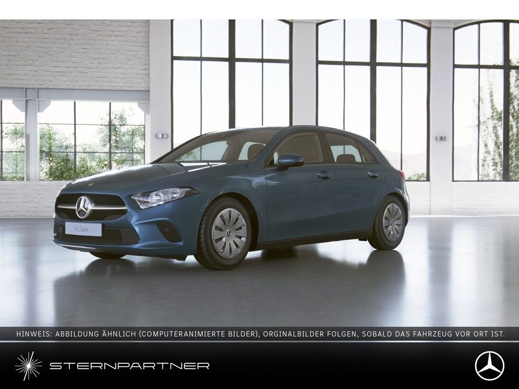 Bild des Angebotes Mercedes-Benz A 180 NAVI+MBUX+PDC+CARPLAY+TEMPOMAT+SHZ+SPURH.