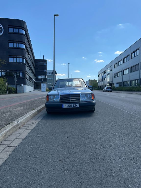 Bild des Angebotes Mercedes-Benz 220e