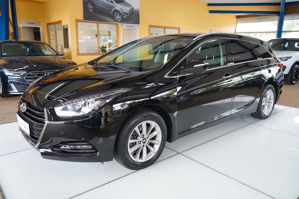 Bild des Angebotes Hyundai i40 cw blue Trend KLIMAAUTO./ TEMPOMAT / PDC