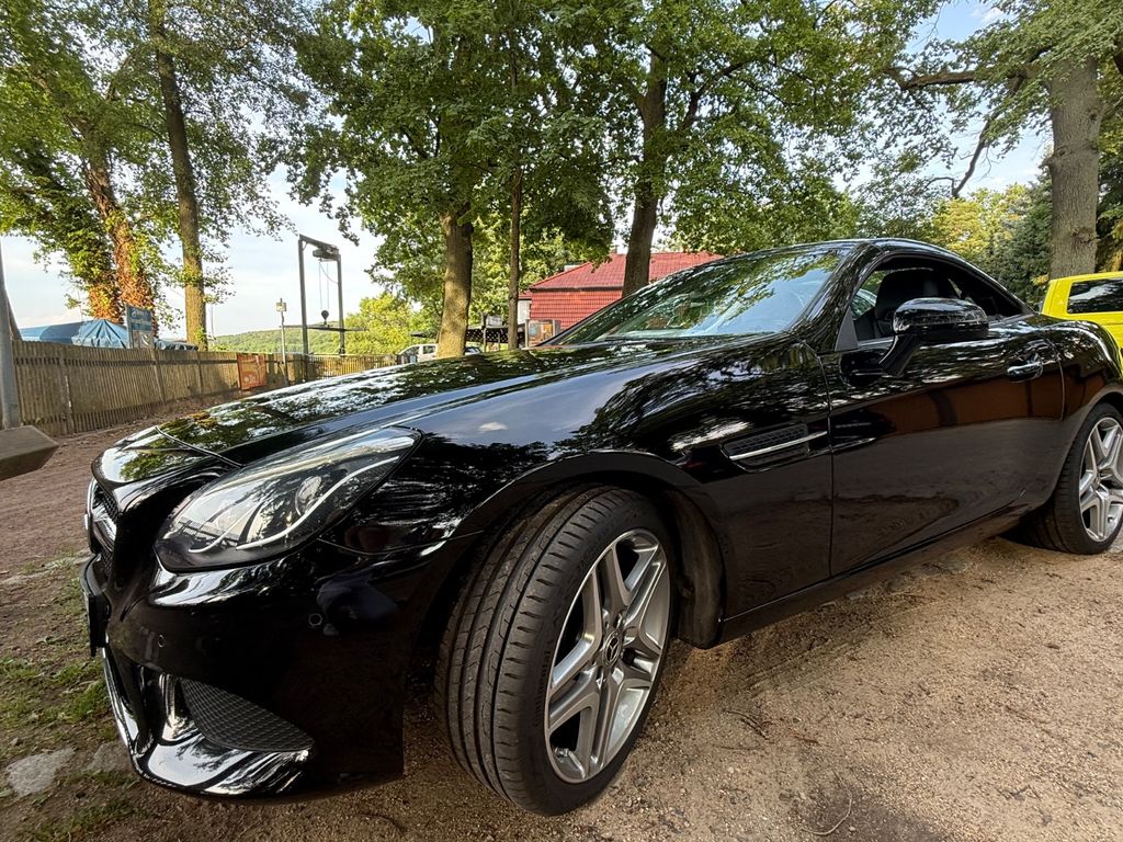 Bild des Angebotes Mercedes-Benz SLC 180, 9G, Airsc, Leder, Pano, LED, TOP gepf.