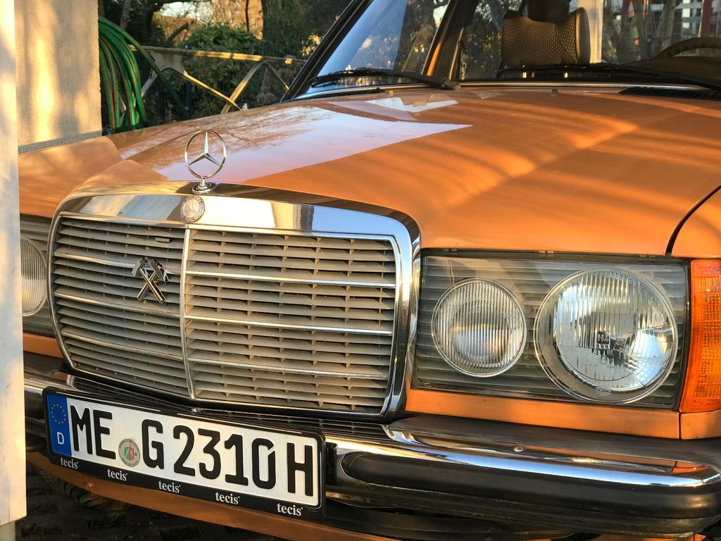 Bild des Angebotes Mercedes-Benz 240 w123