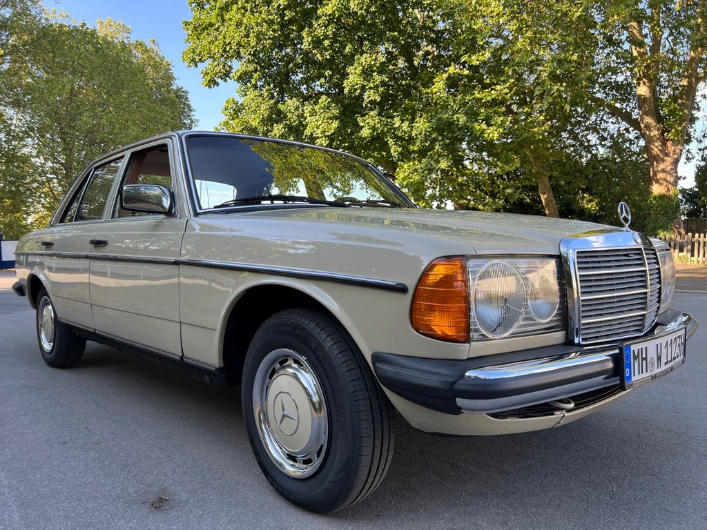 Mercedes-Benz 200d Oldtimer H-Zulassung