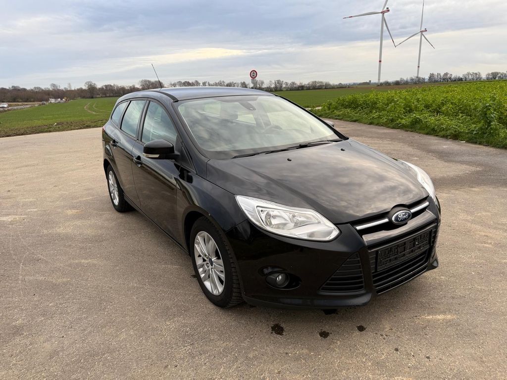 Bild des Angebotes Ford Focus 1,6TDCi/Navi/PDC Hinten/