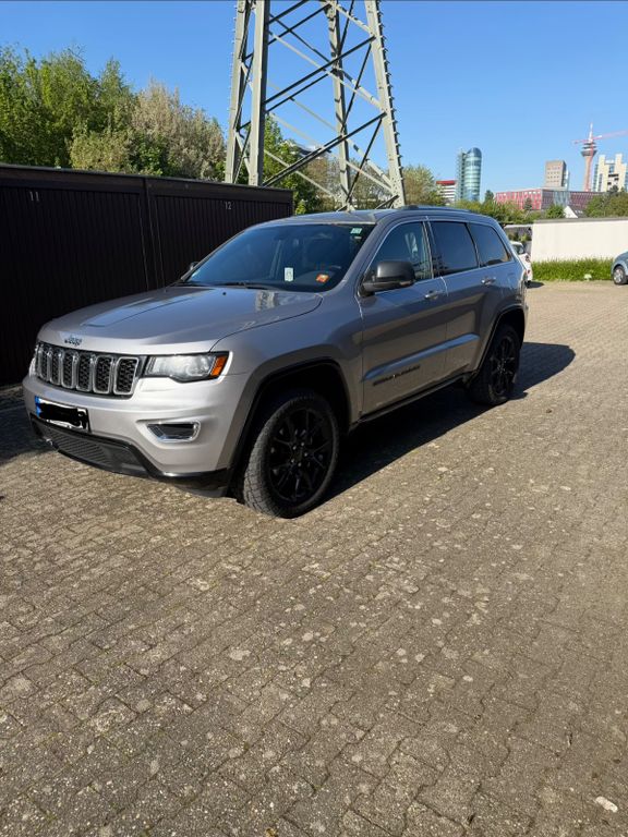 Bild des Angebotes Jeep Grand Cherokee 3.6l V6 Laredo - TÜV Neu