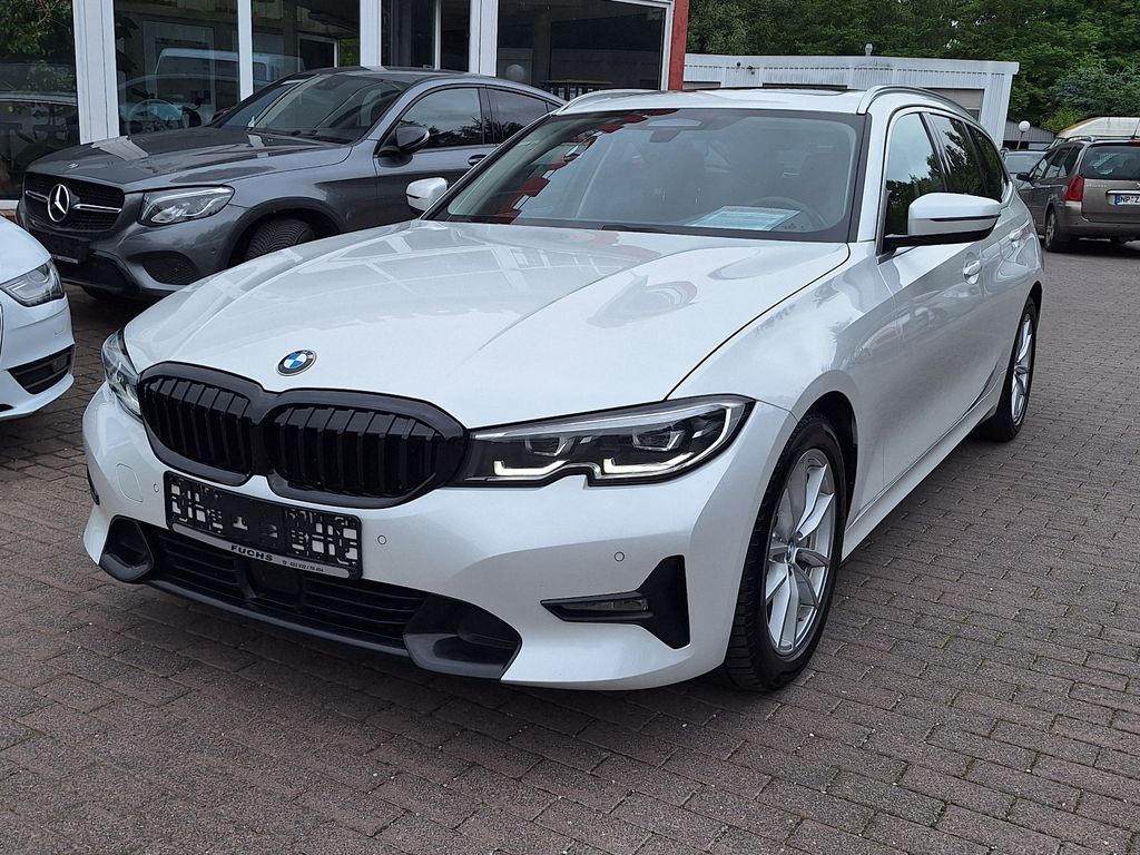 Bild des Angebotes BMW 330 i Sport Line Panoramadach LED NAVI