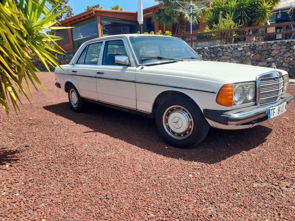 Bild des Angebotes Mercedes-Benz 300 D W123 Standort Teneriffa Süd