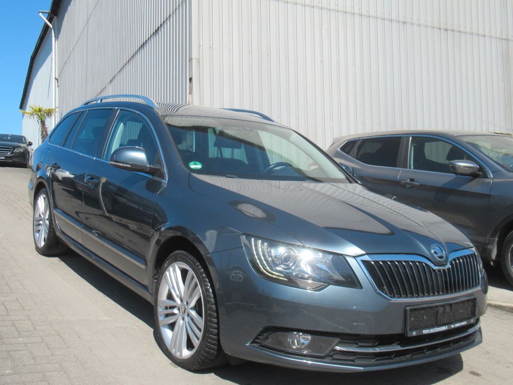 Bild des Angebotes Skoda Superb Combi Elegance-NAVI-AHK-PDC-SHZ-LEDER-18"