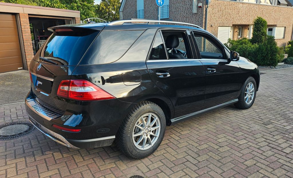 Bild des Angebotes Mercedes-Benz ML 350 BlueTEC 4MATIC AMG Line 2 HAND