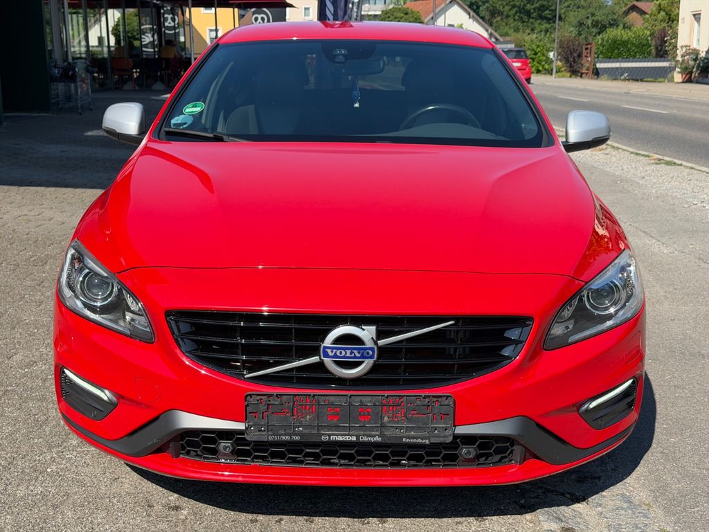 Bild des Angebotes Volvo V60  Momentum R Design Automatik
